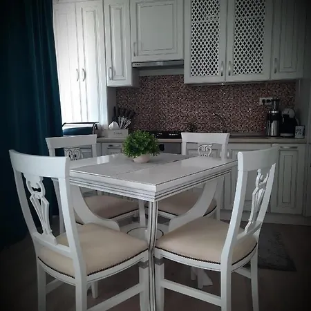 Apartament Garsoniera Luxury *